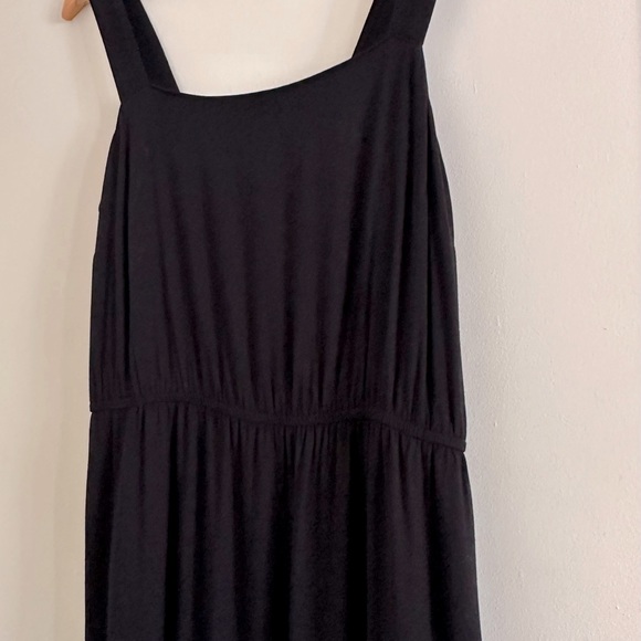 Amazon Essentials Women's Twill Tiered Fit and Flare Dress, Size medium - Picture 5 of 11